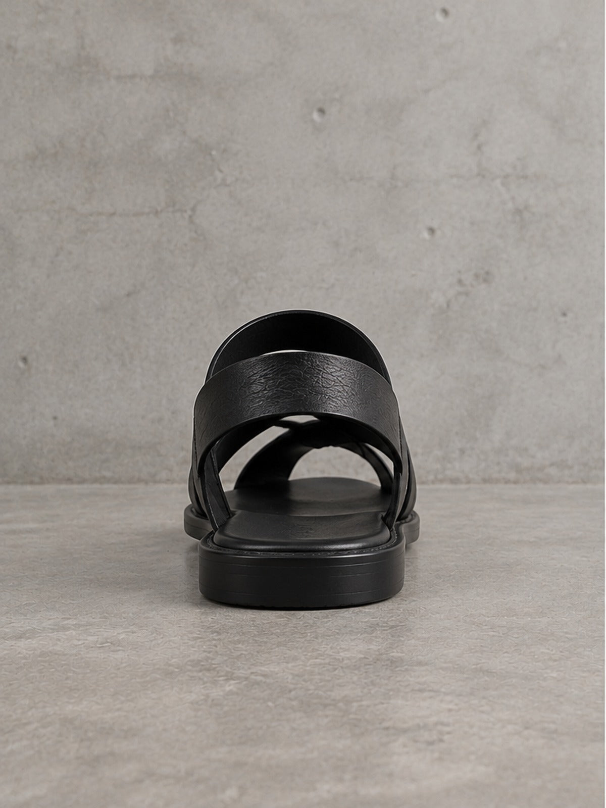 Sandalia Elegante con Tiras - Negro