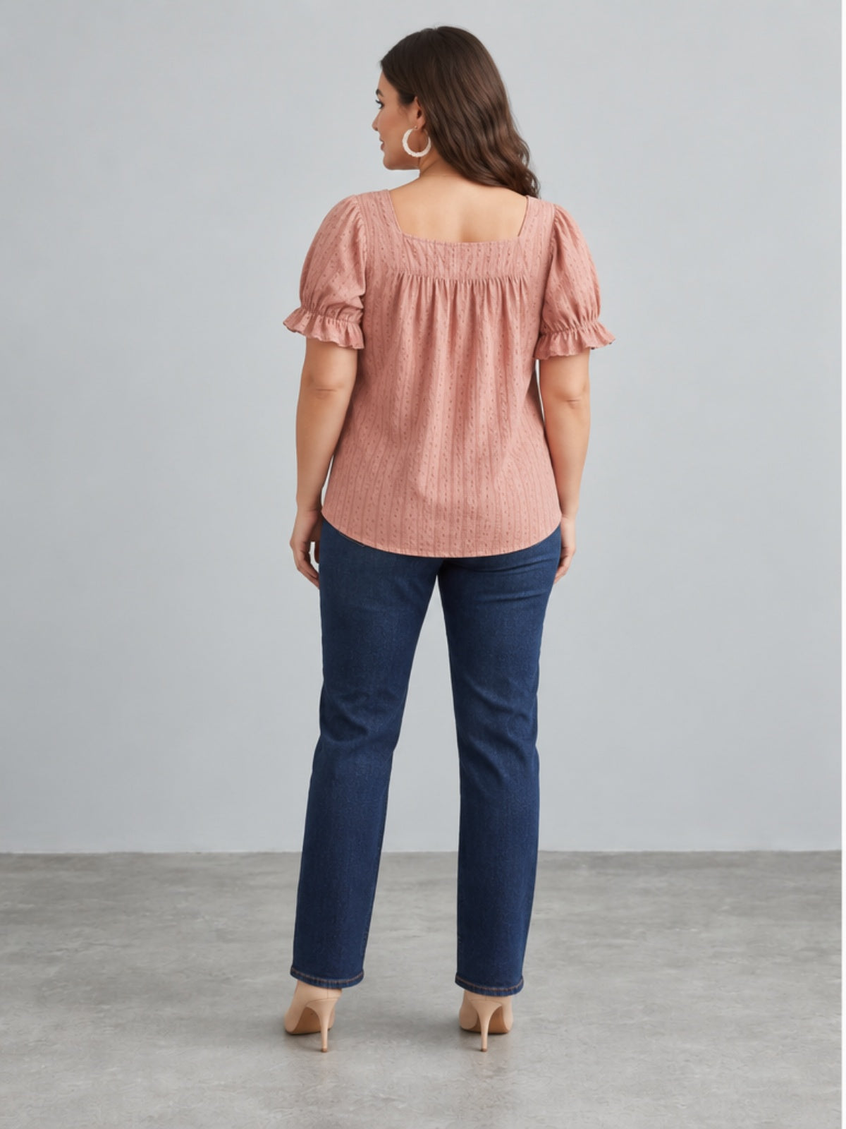 Blusa Versátil con Cuello Cuadrado y Volantes - Rosa Palo