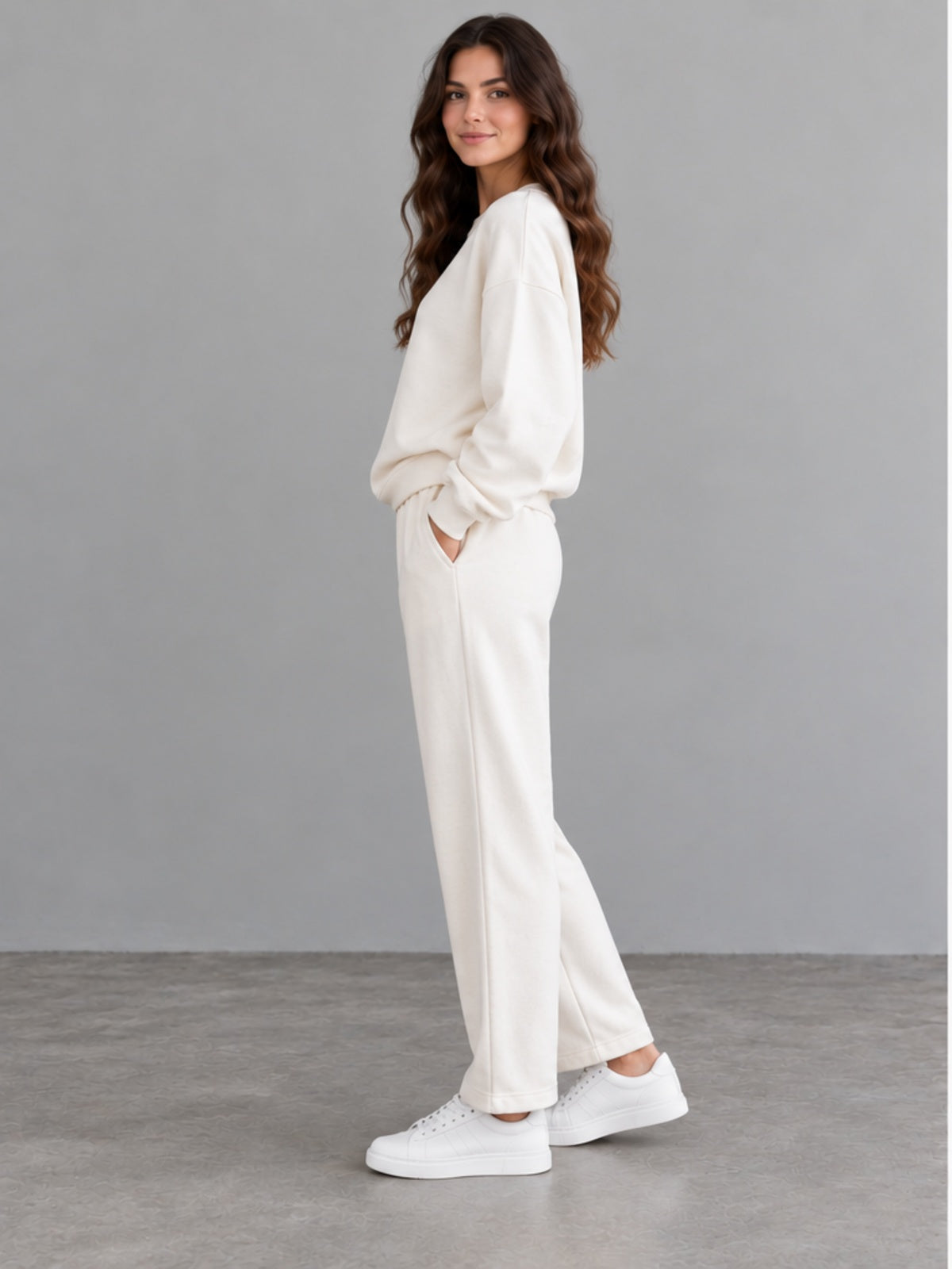 Conjunto Sudadera Asimétrica y Pantalón Esencial - Blanco