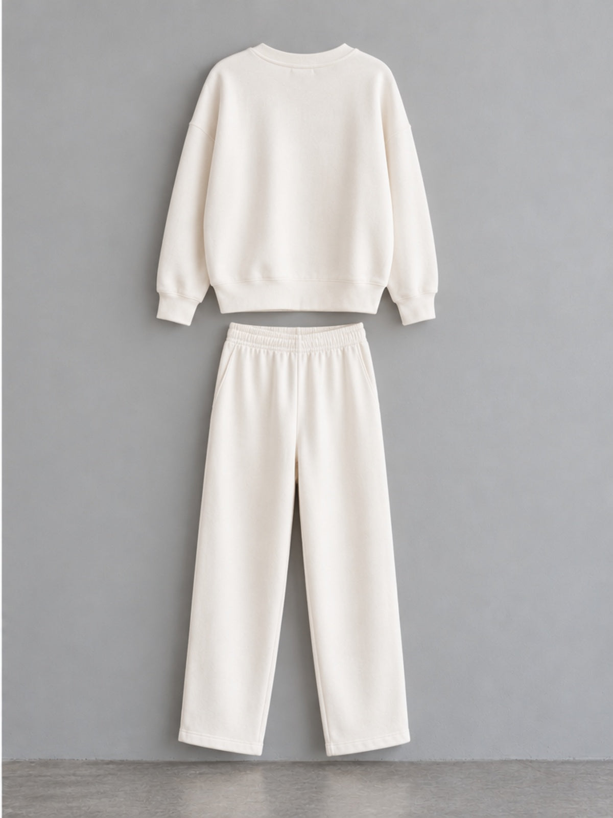 Conjunto Sudadera Asimétrica y Pantalón Esencial - Blanco