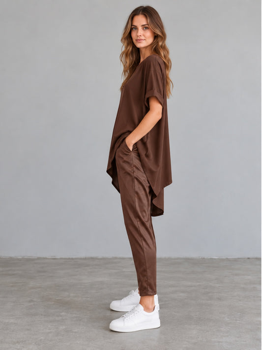 Conjunto Top Asimétrico y Pantalón Versátil - Marrón