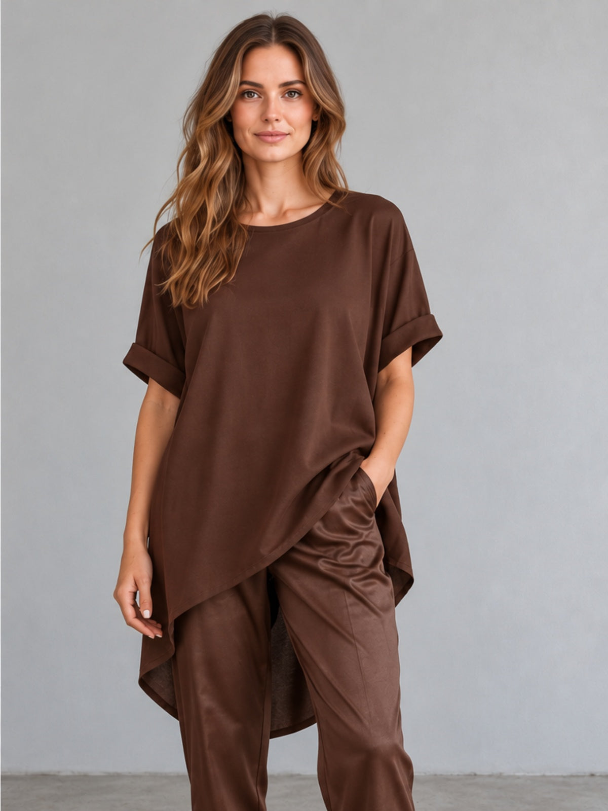 Conjunto Top Asimétrico y Pantalón Versátil - Marrón