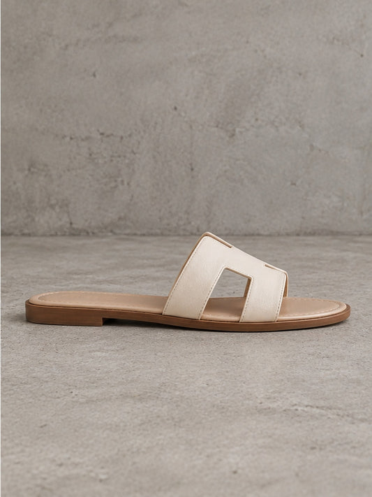 Sandalia Plana Esencial - Crudo
