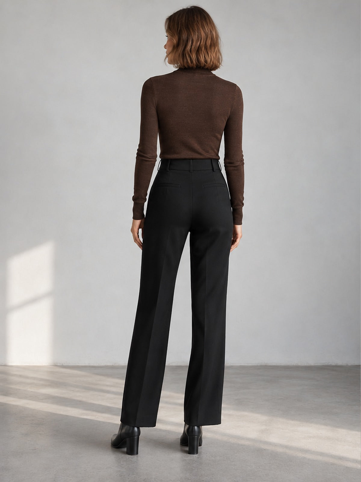 Top Cuello Alto Elegante - Chocolate