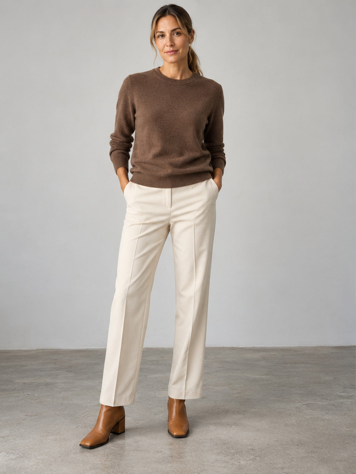 Jersey Elegante Cuello Redondo - Marrón