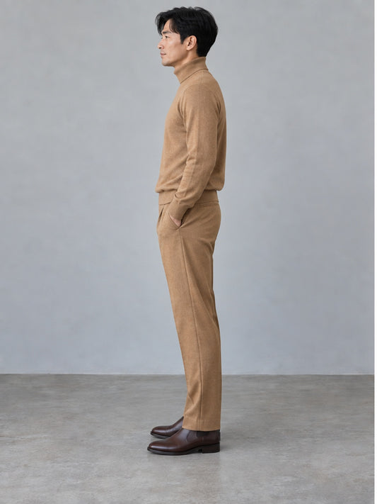 Conjunto Jersey Cuello Alto y Pantalón de Pinzas - Camel