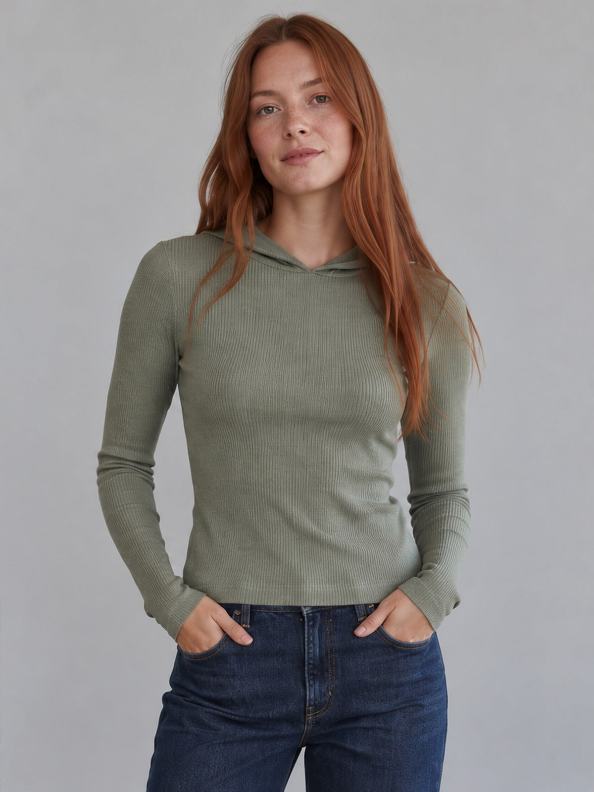 Camiseta Canalé con Capucha - Verde Salvia