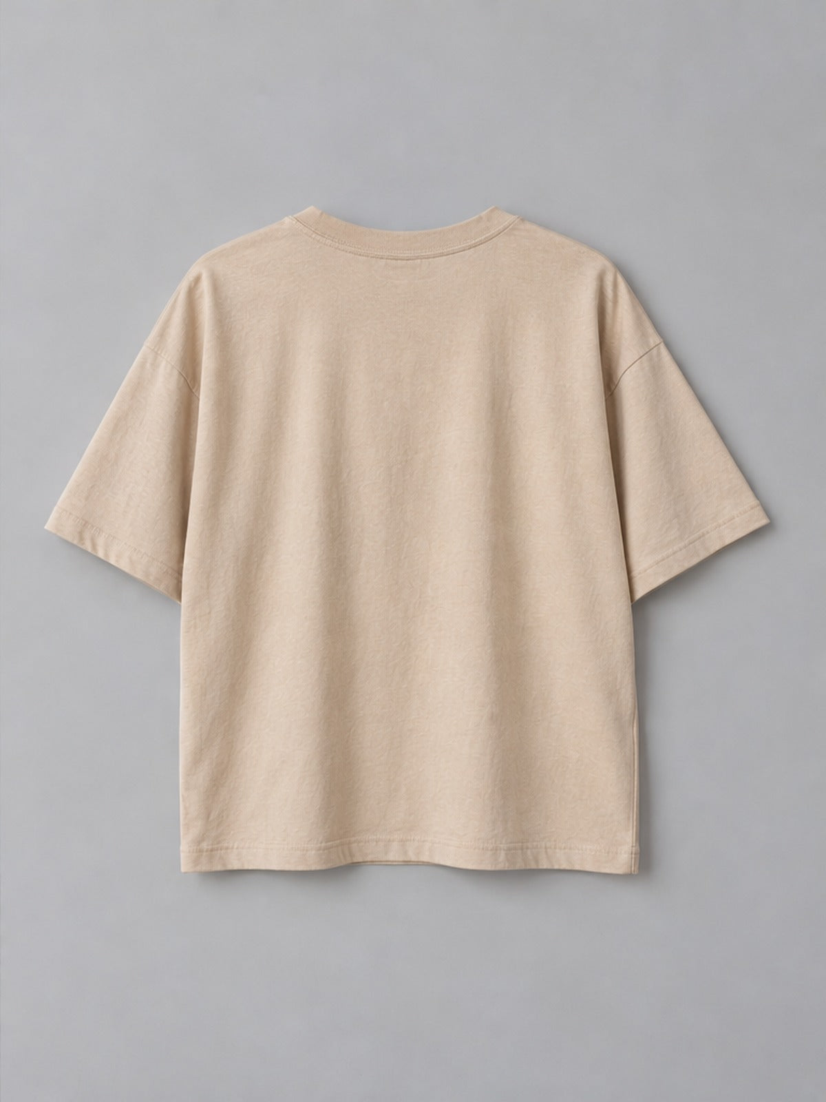 Camiseta Cuadrada Versátil - Arena