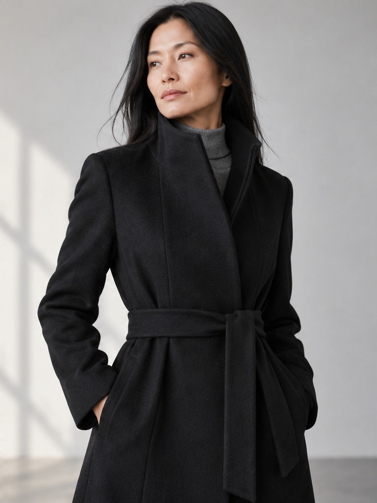 Abrigo Cinturón Cuello Alto - Negro