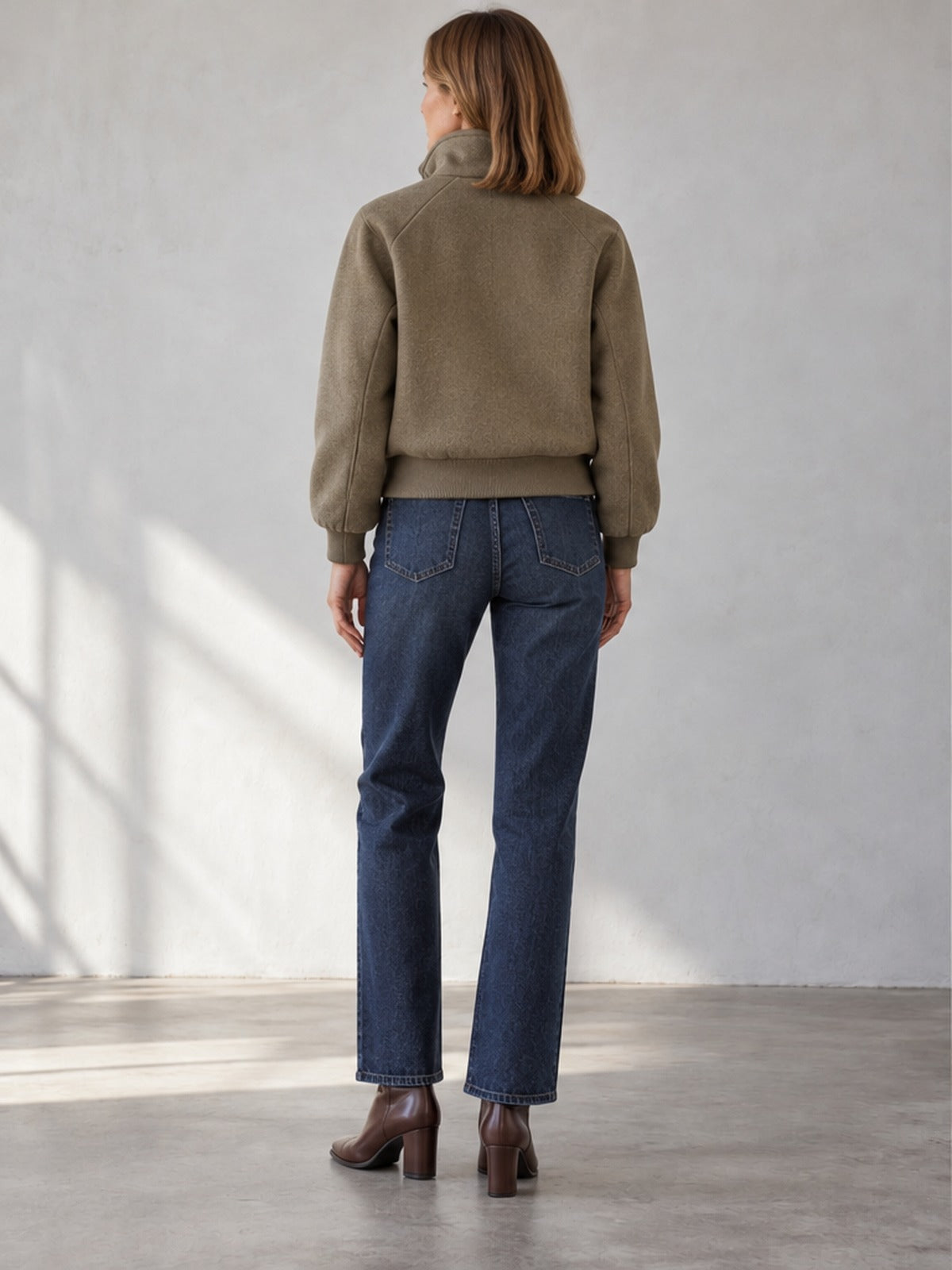 Cazadora Bomber Elegante Cuello Alto - Caqui